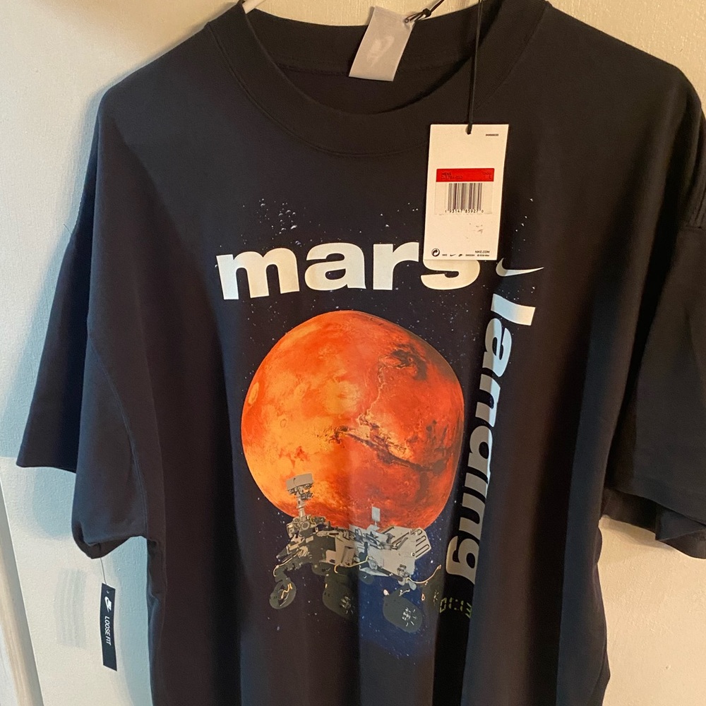 Nike air max shirt